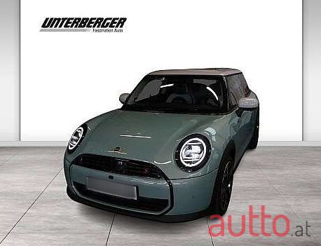 2024' MINI Cooper photo #3