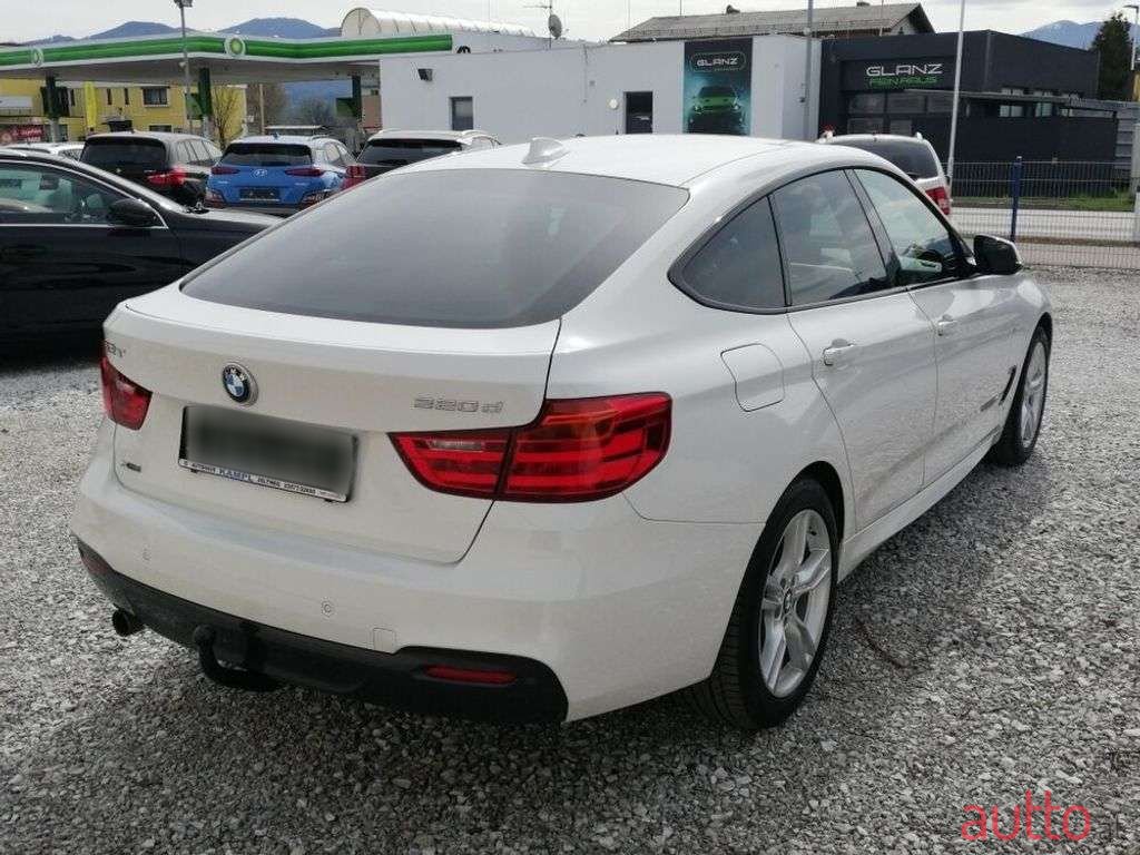 2015' BMW 3Er-Reihe photo #5