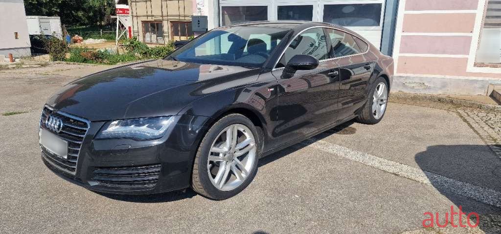 2011' Audi A7 photo #2