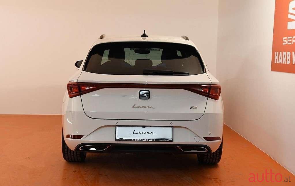 2022' SEAT Leon photo #4