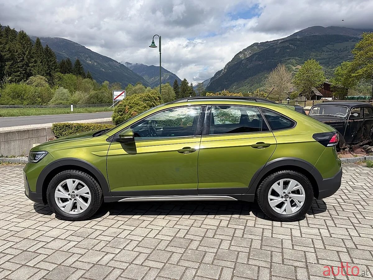 2023' Volkswagen Taigo photo #2