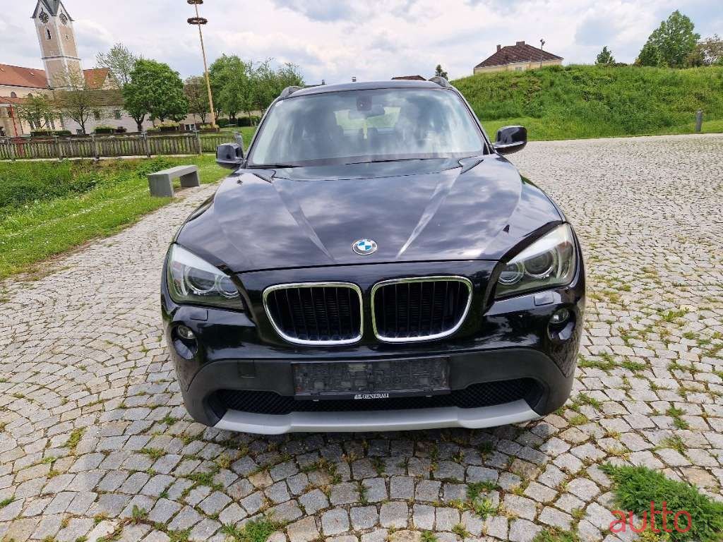 2011' BMW X1 photo #1