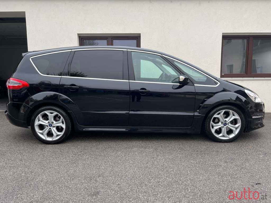 2012' Ford S-Max photo #4