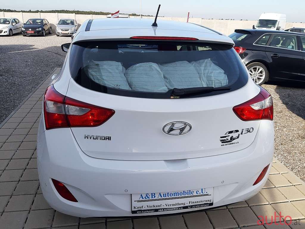 2016' Hyundai i30 photo #6