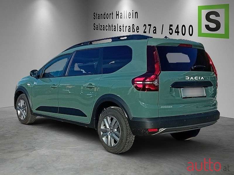 2024' Dacia Jogger photo #2