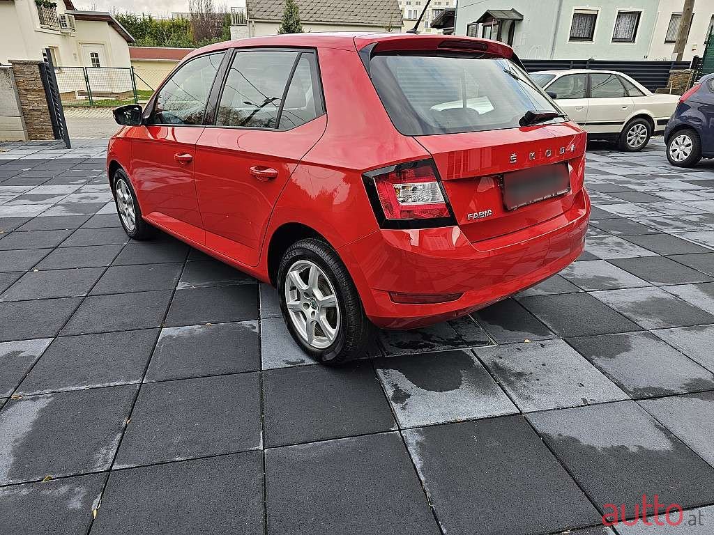 2020' Skoda Fabia photo #3