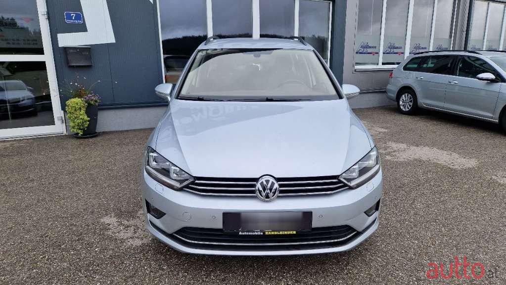 2014' Volkswagen Golf photo #2