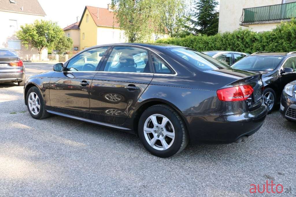 2010' Audi A4 photo #4