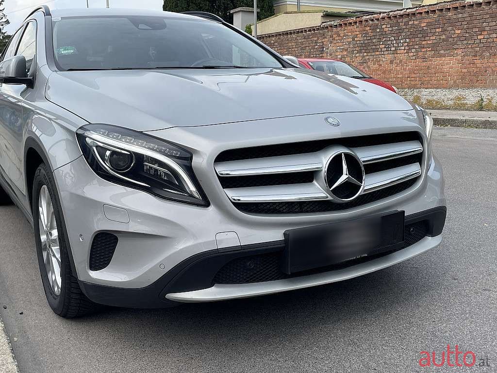 2016' Mercedes-Benz Gla-Klasse photo #5