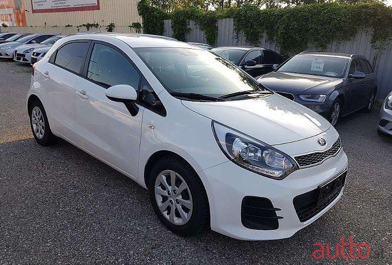 2016' Kia Rio photo #1