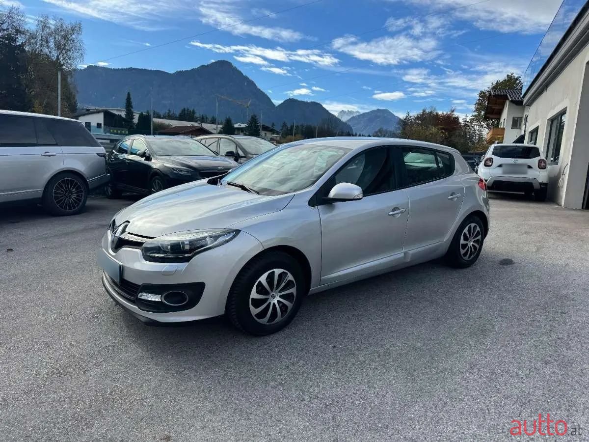2015' Renault Megane photo #2