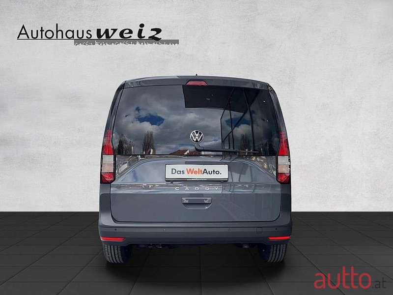2023' Volkswagen Caddy photo #5