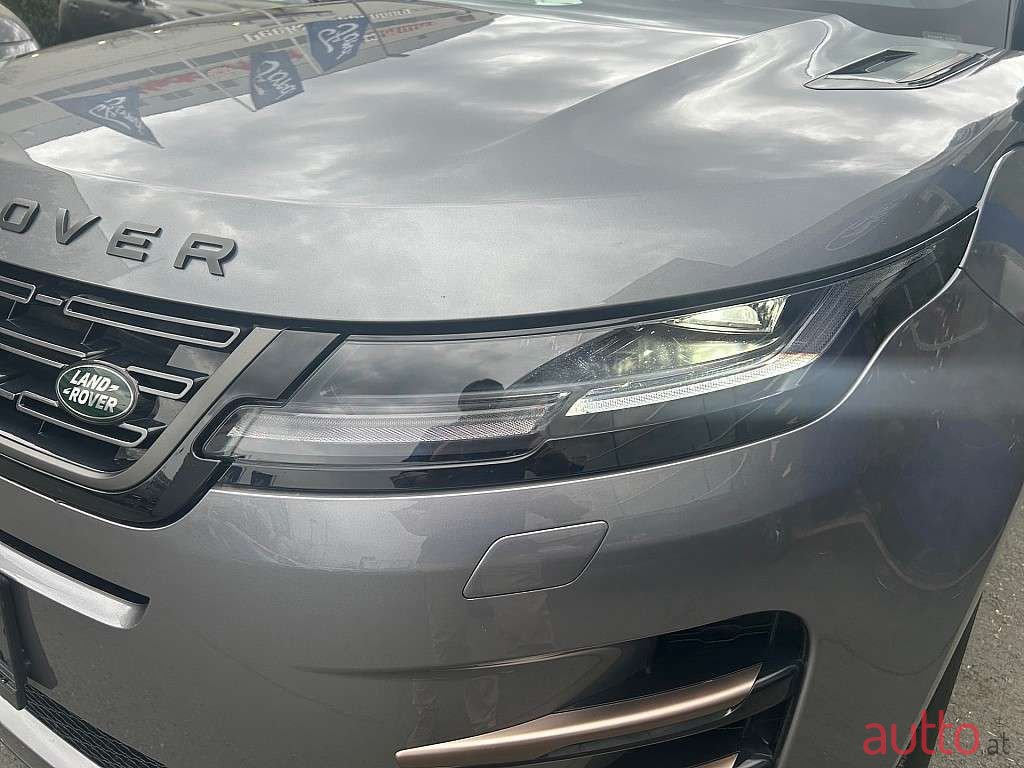 2024' Land Rover Range Rover Evoque photo #3