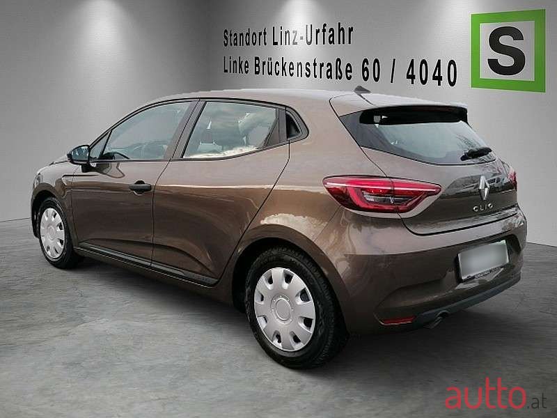 2021' Renault Clio photo #2