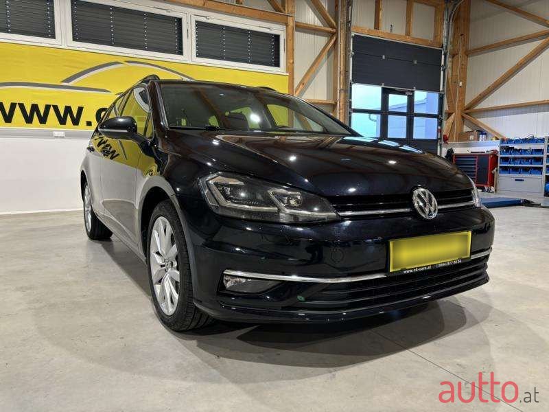 2020' Volkswagen Golf photo #4