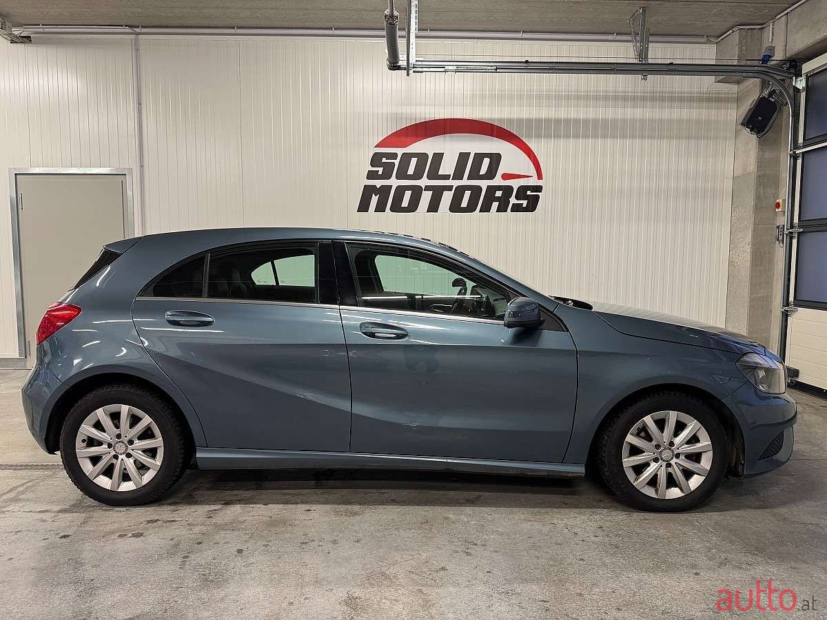 2012' Mercedes-Benz A-Klasse photo #4