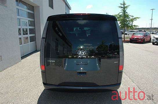 2022' Hyundai Staria photo #5