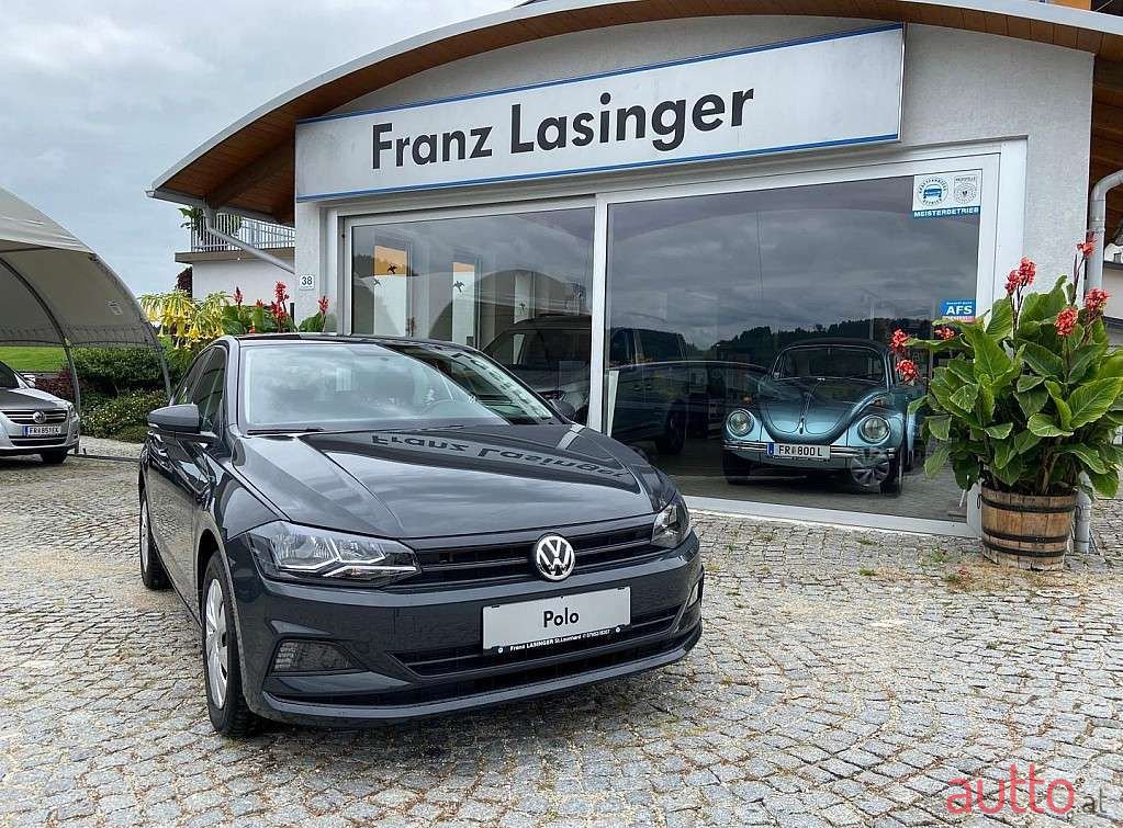 2019' Volkswagen Polo photo #2