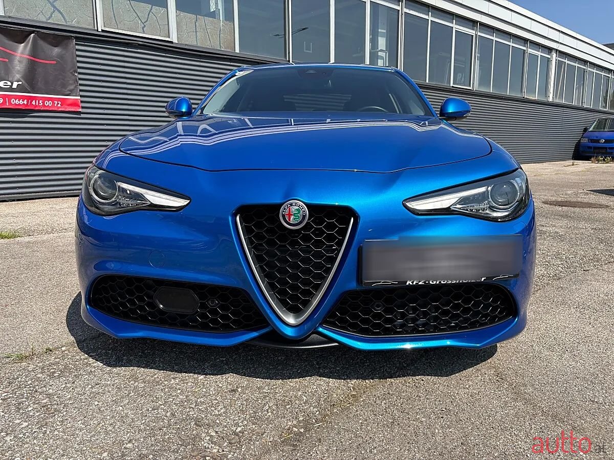 2018' Alfa Romeo Giulia photo #4