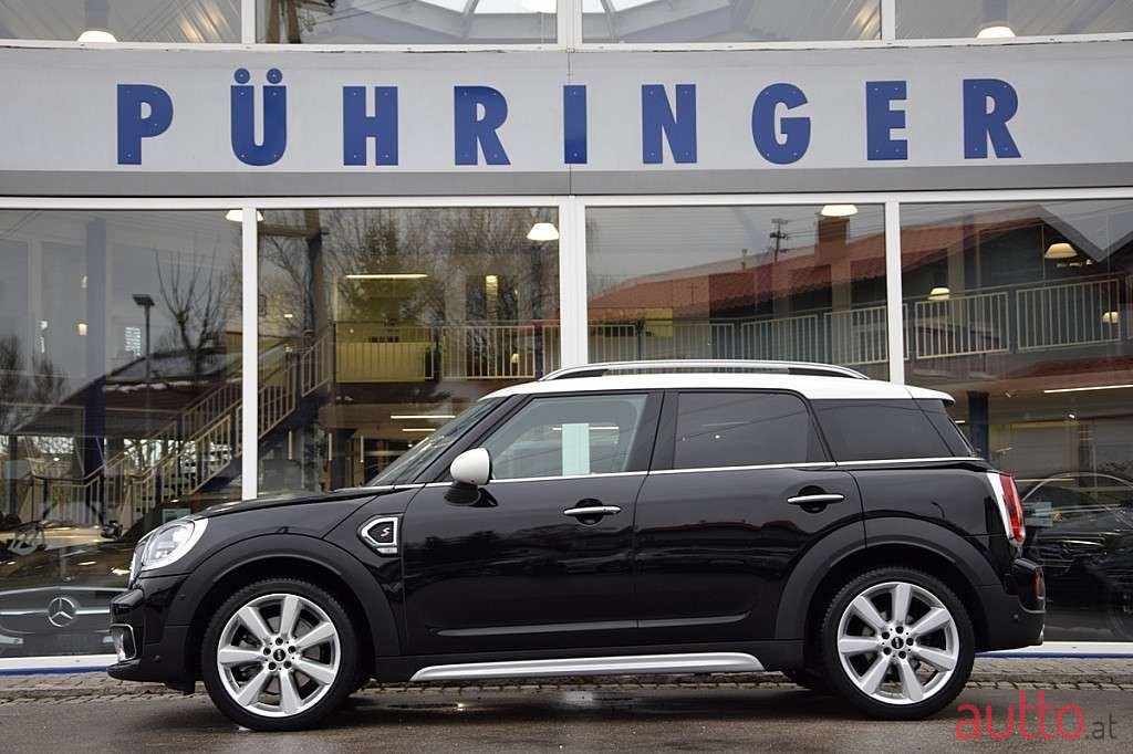 2018' MINI Countryman photo #1