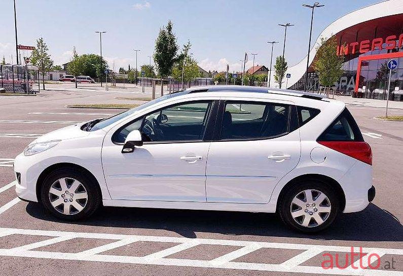 2012' Peugeot 207 photo #1