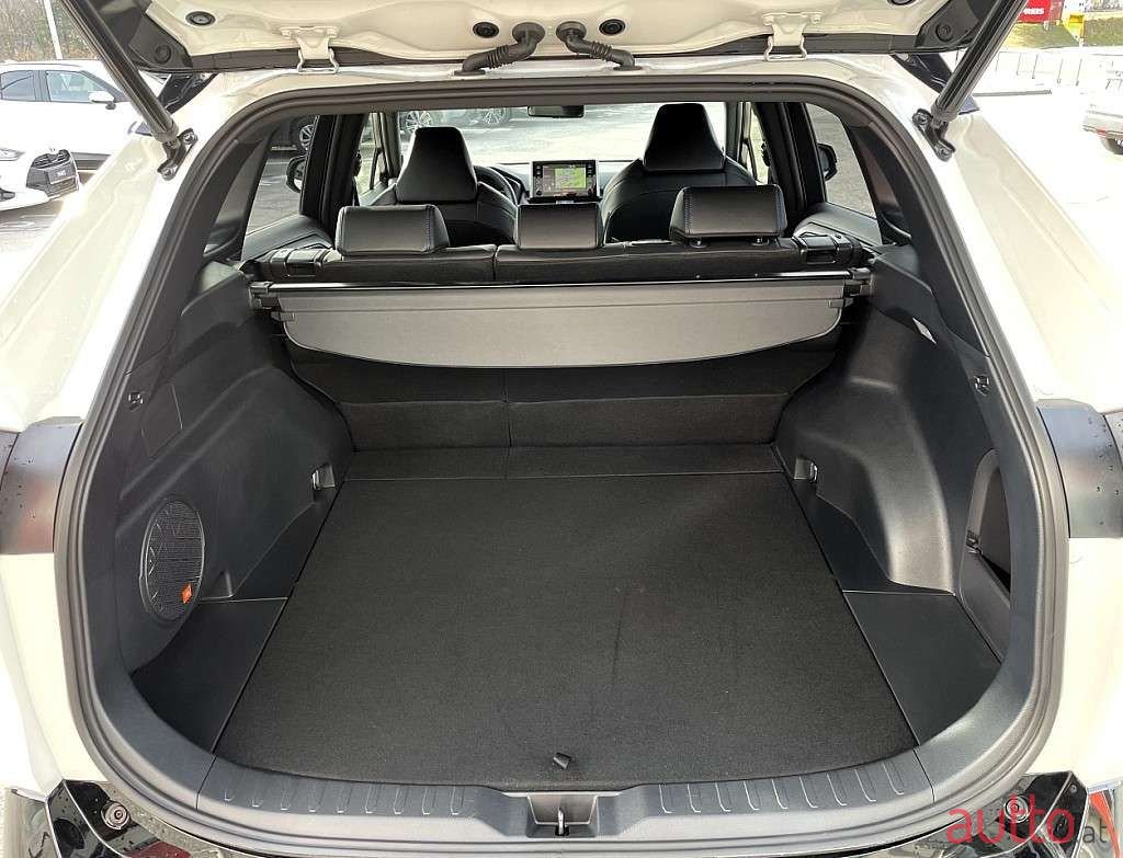 2019' Toyota RAV4 photo #5