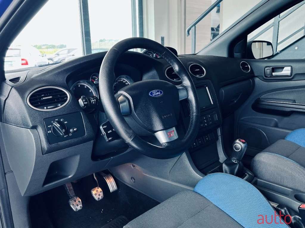 2006' Ford Focus photo #6