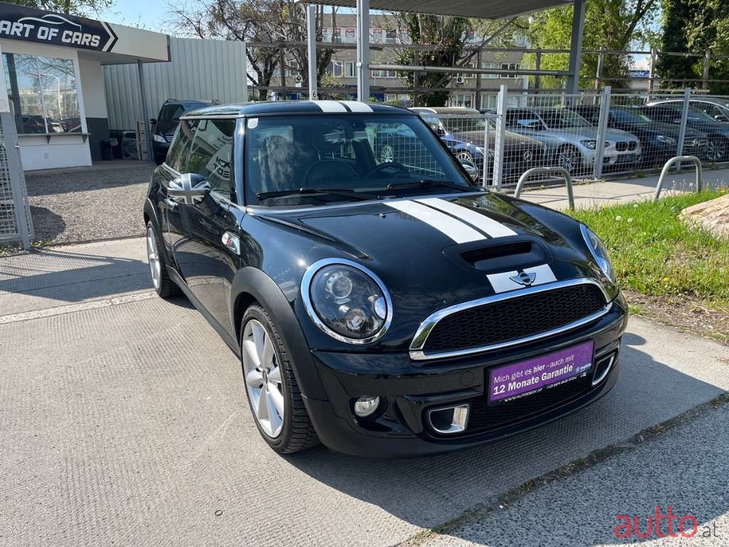 2011' MINI Mini photo #2