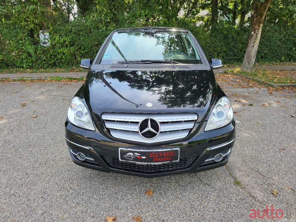 2011' Mercedes-Benz B-Klasse photo #2