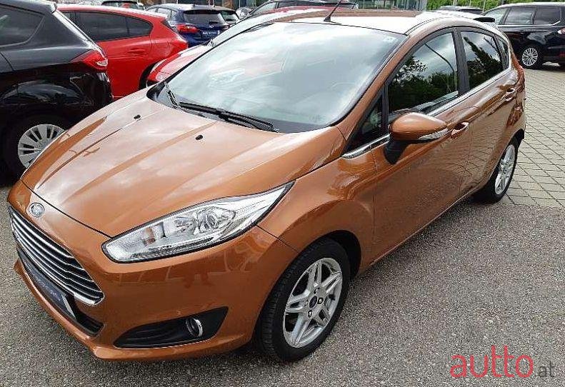 2015' Ford Fiesta photo #1