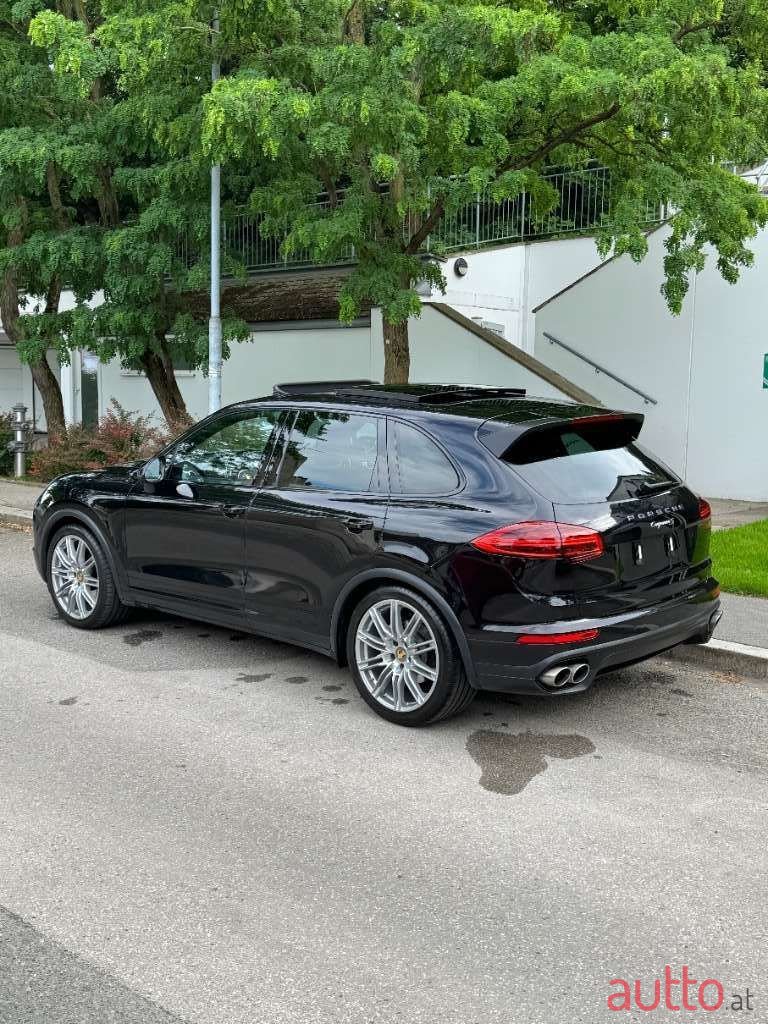 2017' Porsche Cayenne photo #4