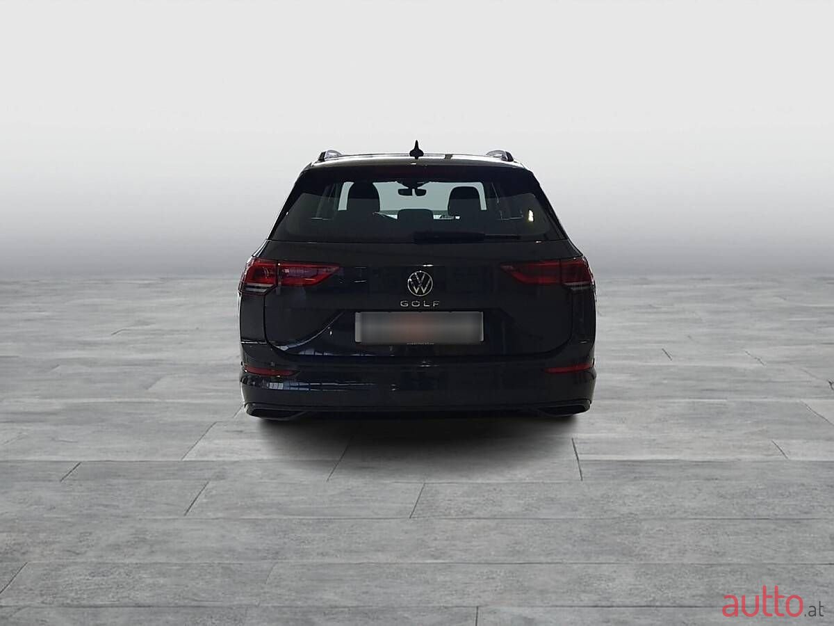 2022' Volkswagen Golf photo #4