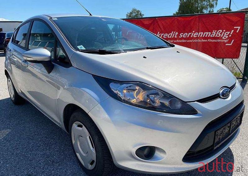 2011' Ford Fiesta photo #1