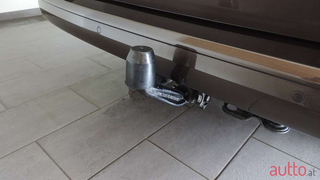 2016' Volkswagen Multivan photo #5