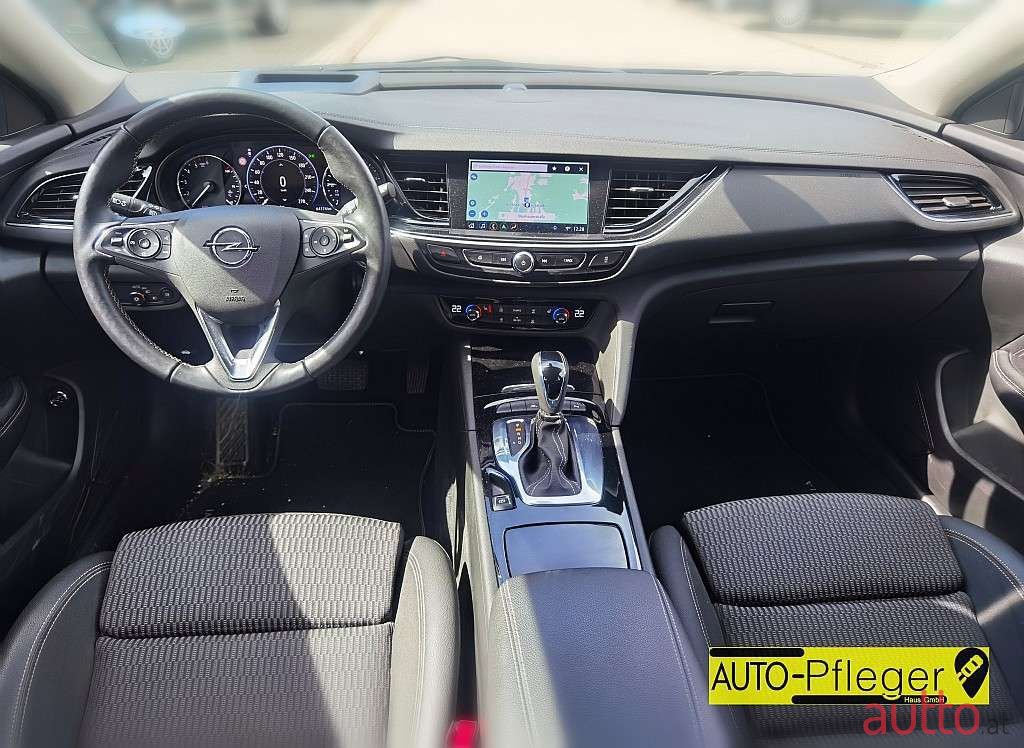2019' Opel Insignia photo #5