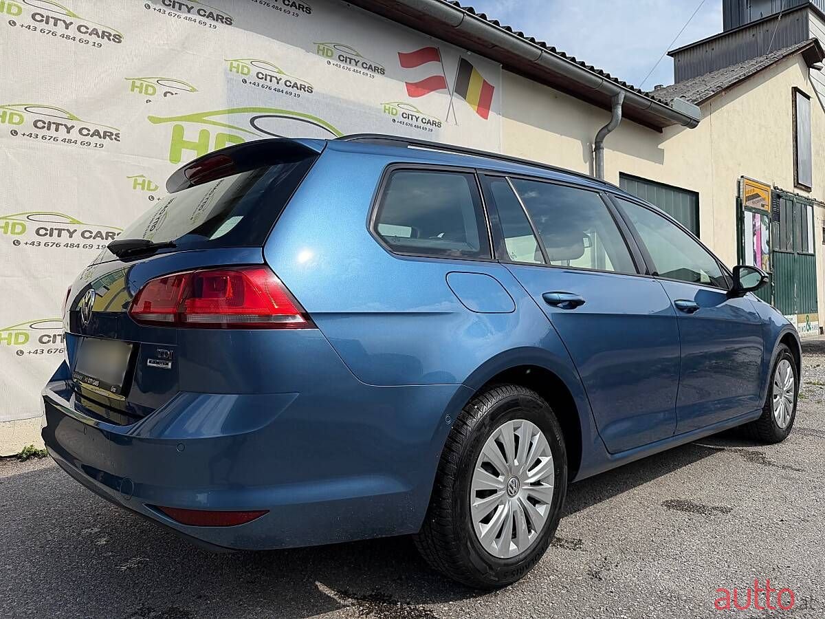 2015' Volkswagen Golf photo #4