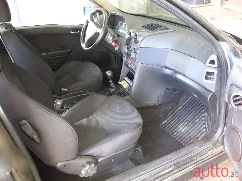 2000' Alfa Romeo 145 photo #6