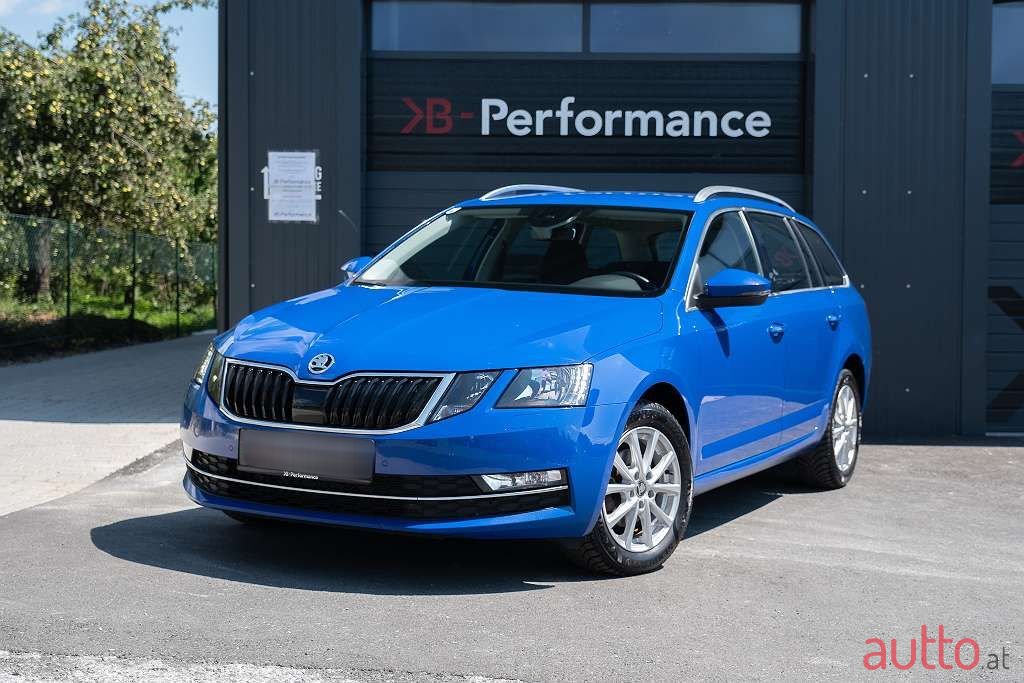 2019' Skoda Octavia photo #1