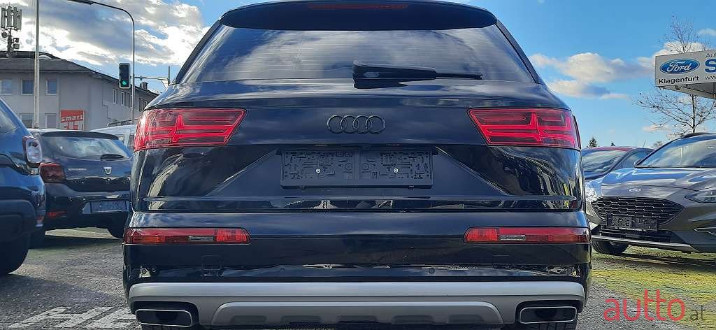 2015' Audi Q7 photo #6