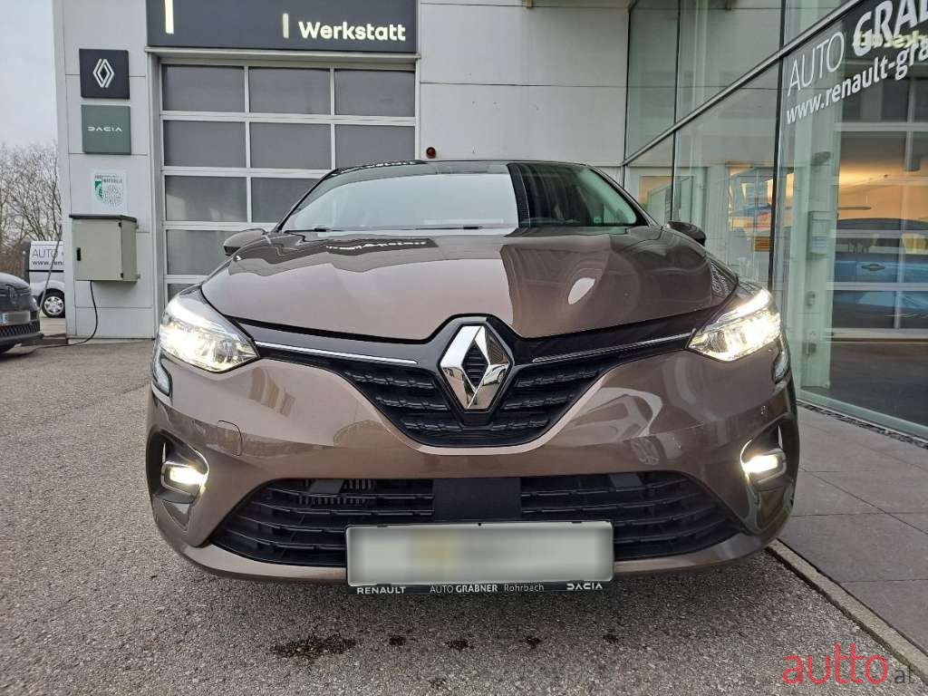 2021' Renault Clio photo #2