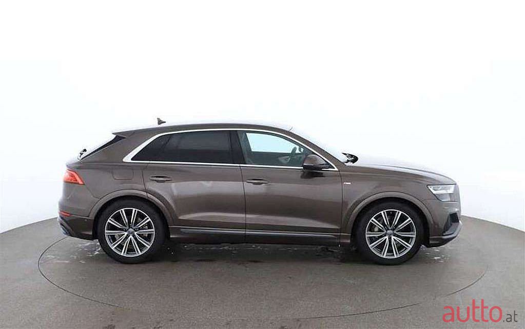 2019' Audi Q8 photo #1