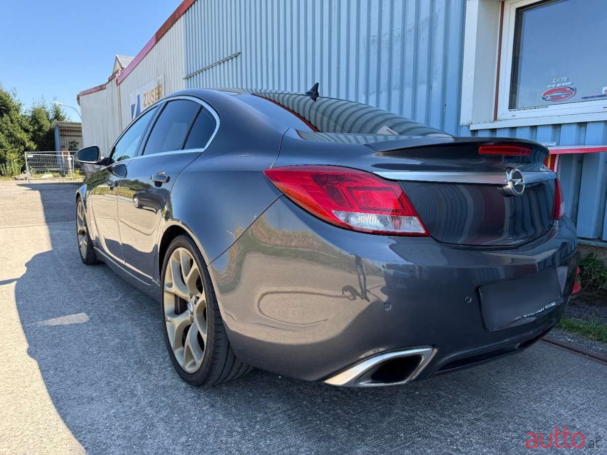 2011' Opel Insignia photo #6