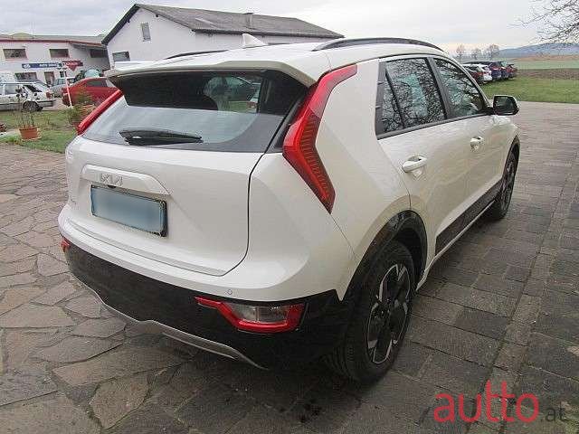 2022' Kia Niro photo #4