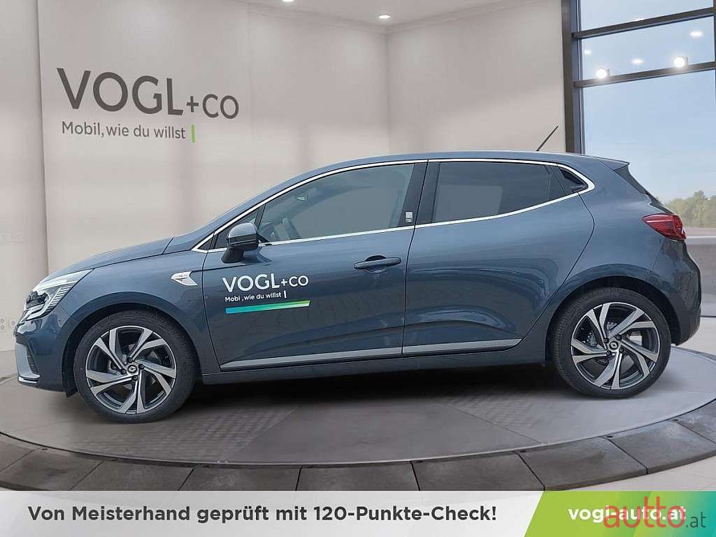 2023' Renault Clio photo #2