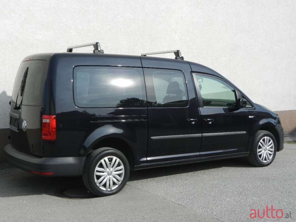 2017' Volkswagen Caddy photo #5