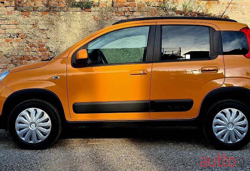 2016' Fiat Panda photo #5