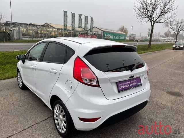 2013' Ford Fiesta photo #5