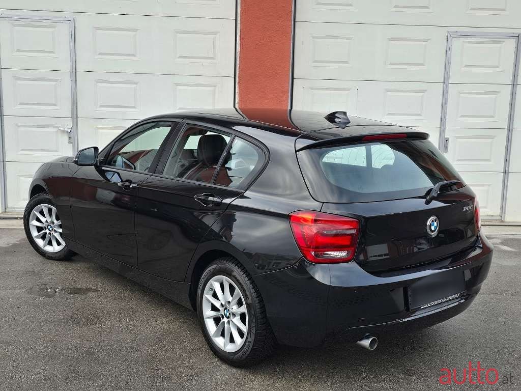 2011' BMW 1Er-Reihe photo #5