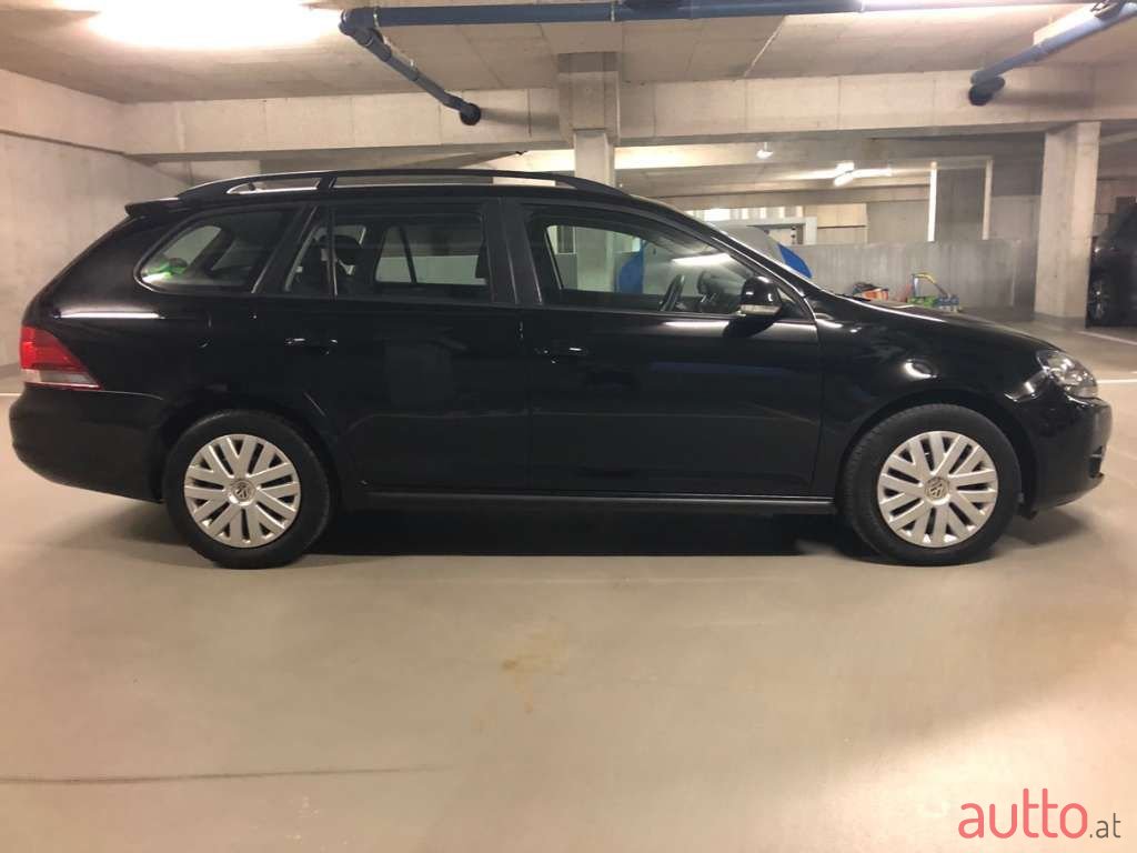 2012' Volkswagen Golf photo #3