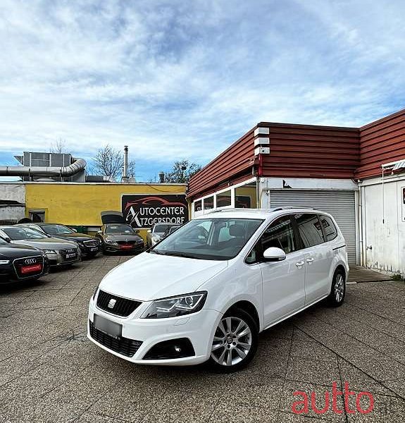 2013' SEAT Alhambra photo #4